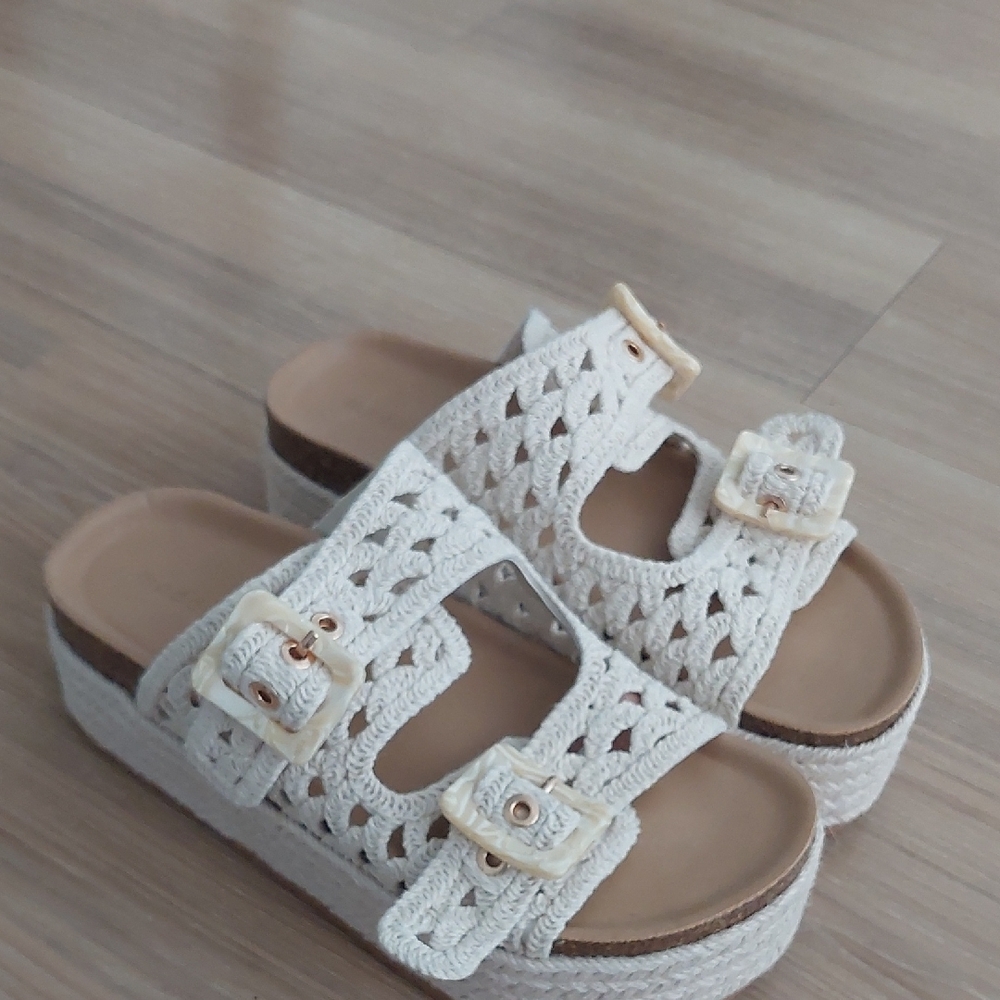 Madden Girl Chunky Sandal
